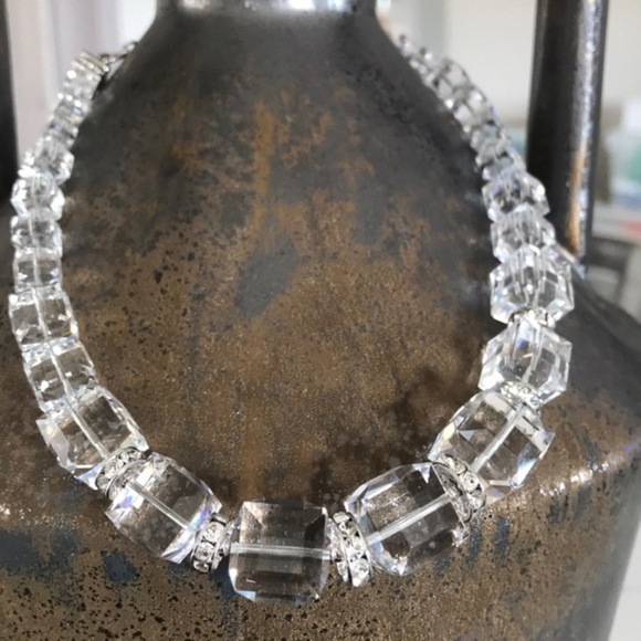 SWAROVSKI NECKLACE SWAN SIGNED ICE CUBE